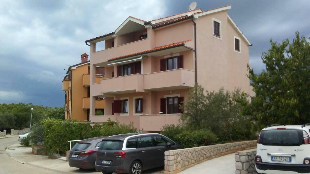 Laura And Nevio Apartments And Rooms Cres Extérieur photo