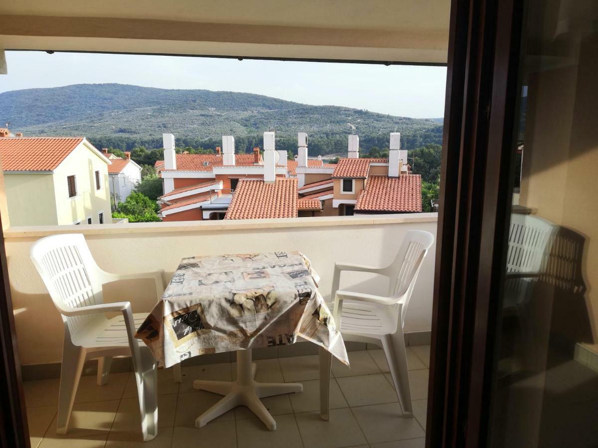 Laura And Nevio Apartments And Rooms Cres Extérieur photo